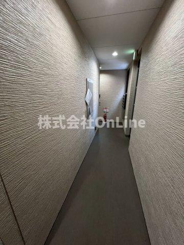 東大阪市上小阪１丁目のアパートのロビー