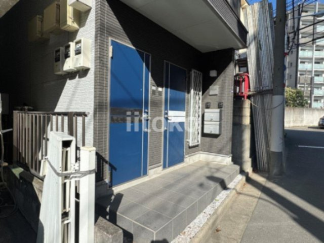 k-house浅草のエントランス