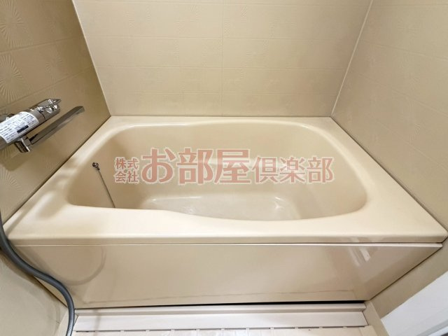ヴィラ壱番館の浴室|日々の疲れを癒すお風呂付です