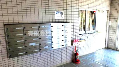 日神パレステ－ジ深谷　フルリノベーション物件のエントランス