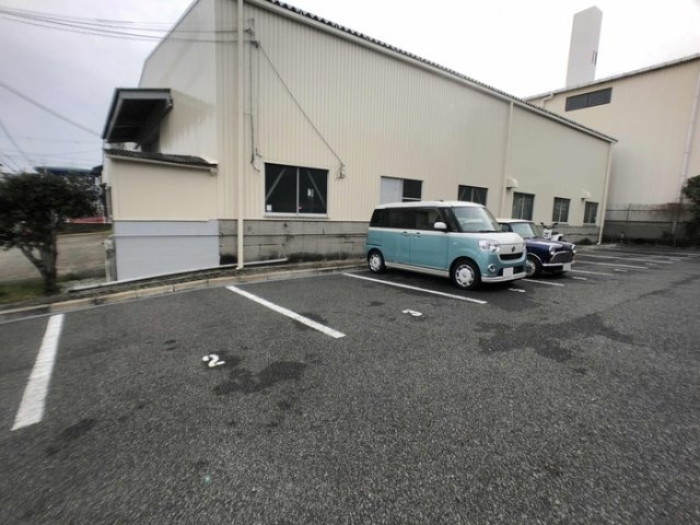 シャルトの駐車場
