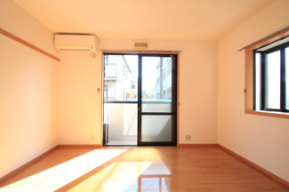【居間・リビング】 | グランドゥール中原 | 同物件、他のお部屋の写真です。