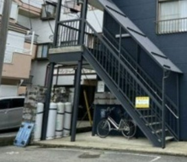 メゾン榎本のエントランス