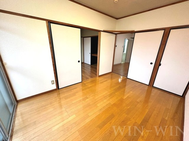 トーシンハイツ向山の居間・リビング|イメージ（同建物内別部屋の写真です）