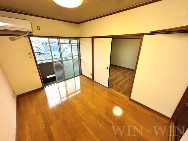 トーシンハイツ向山の居間・リビング|イメージ（同建物内別部屋の写真です）