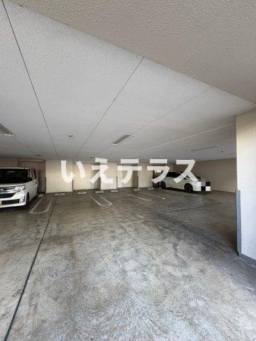 メルディアキューブ新長田の駐車場