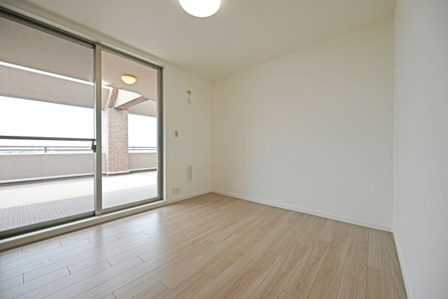 アンビエント西宮仁川アールブリーズの寝室|全居室が洋室で掃除もしやすく、快適にお使いいただけます。