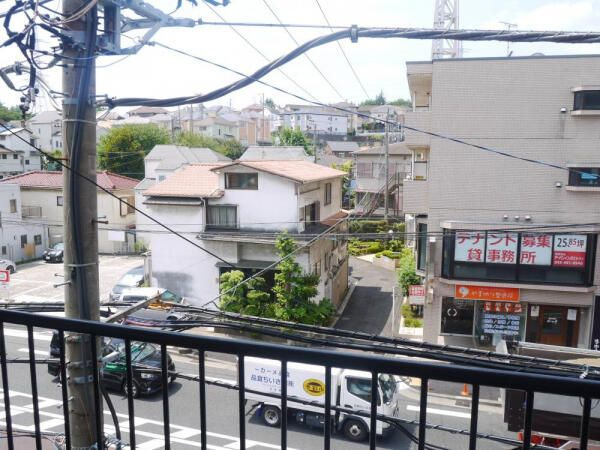 横浜市港北区岸根町の賃貸マンションの展望