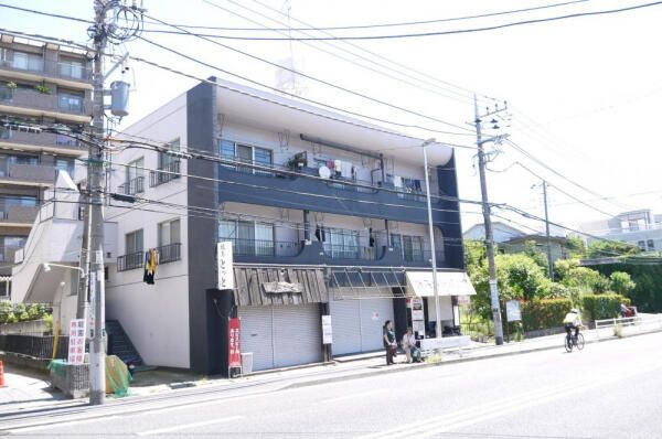 横浜市港北区岸根町の賃貸マンションの外観