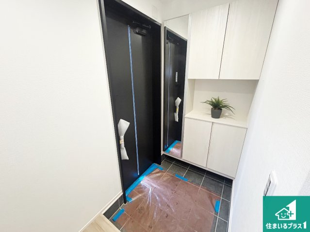 神戸市北区鹿の子台北町　第1期　新築一戸建ての玄関|シューズボックスにはたくさんの靴が収納できるので玄関周りはいつもスッキリ！ご家族が増えても安心！
