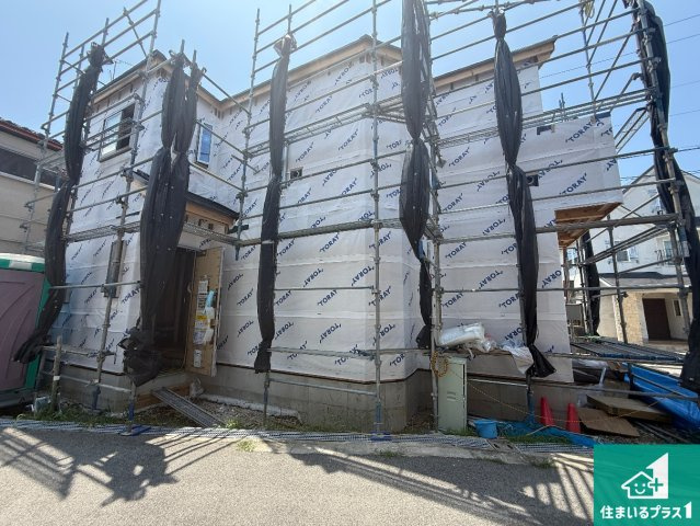松原市立部　新築一戸建ての外観|周辺は落ち着いた街並みの住宅地！子育てがしやすい住環境です！まだ未完成ですが、現地でしかわからない事もございます。是非一度ご覧ください。