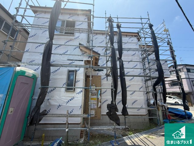 松原市立部　新築一戸建ての外観|周辺は落ち着いた街並みの住宅地！子育てがしやすい住環境です！まだ未完成ですが、現地でしかわからない事もございます。是非一度ご覧ください。