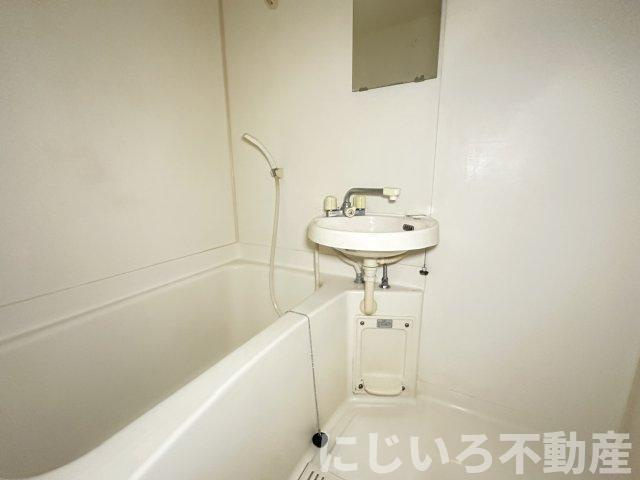 ヴィラージュドシャルマンの洗面所