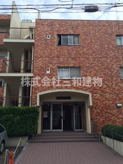 牛込台永谷マンションのエントランス