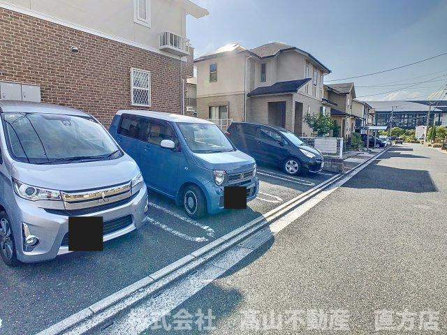 ドルチェの駐車場