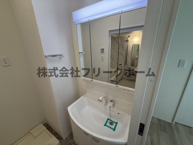 武蔵野市吉祥寺本町４丁目のアパートの洗面所