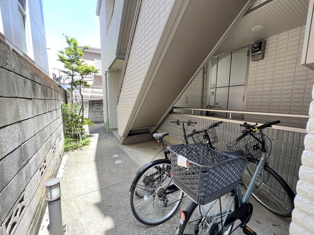 ジュネス池尻のその他共用部分|★敷地内駐輪場★