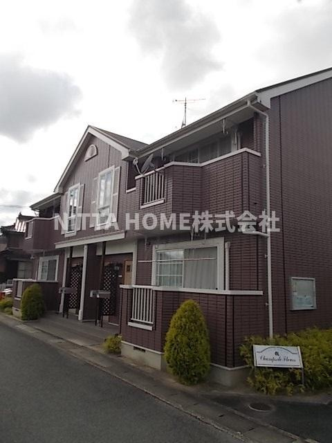 福知山市厚東町のアパートのエントランス|1フロア2戸でご家族様にオススメ★