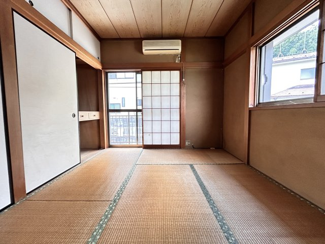 あきる野市牛沼中古戸建♪各室収納、駐車場2台可能です☆の和室