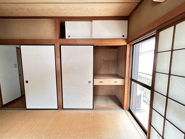 あきる野市牛沼中古戸建♪各室収納、駐車場2台可能です☆の和室
