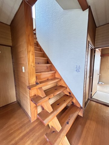 あきる野市牛沼中古戸建♪各室収納、駐車場2台可能です☆の内装