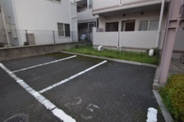 コーポレート西船橋の駐車場|駐車場あります