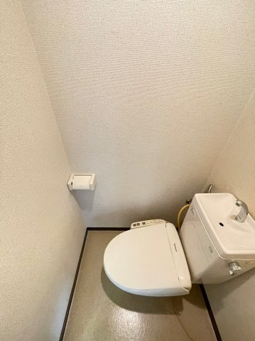 駒場東大前　山形屋ビル　駅近　室内洗濯機置場　バストイレ別のトイレ