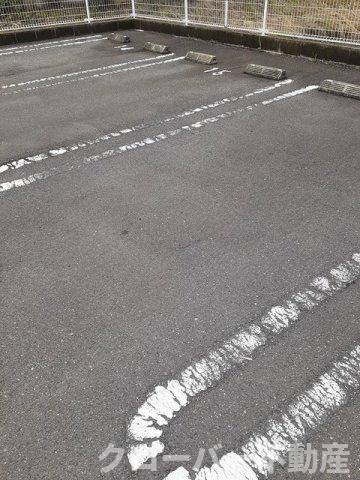カーサ　フェリーチェ　Ⅱの駐車場