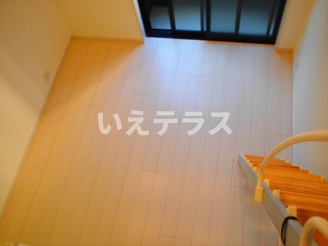 ラ・ヴィータ川西の居間・リビング