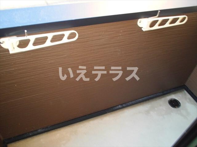 ラ・ヴィータ川西のバルコニー