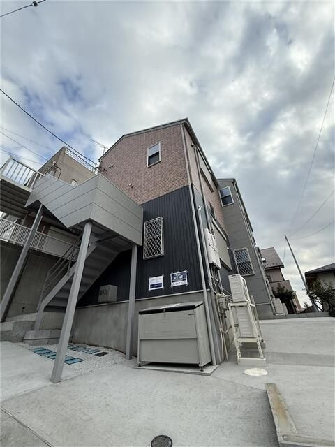 海老名市国分南３丁目のアパートの外観
