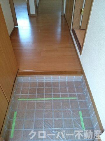コーポサンライズの玄関