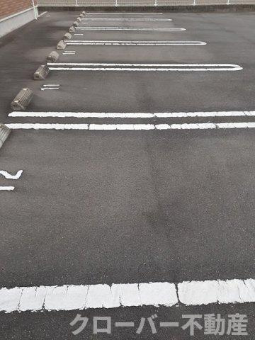 コッティ・プリムローズの駐車場