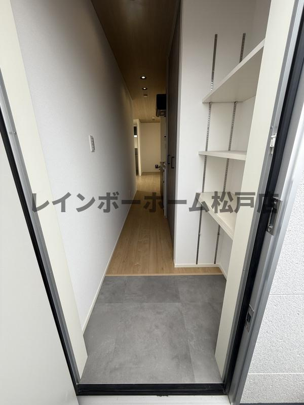 KT松戸六実のエントランス