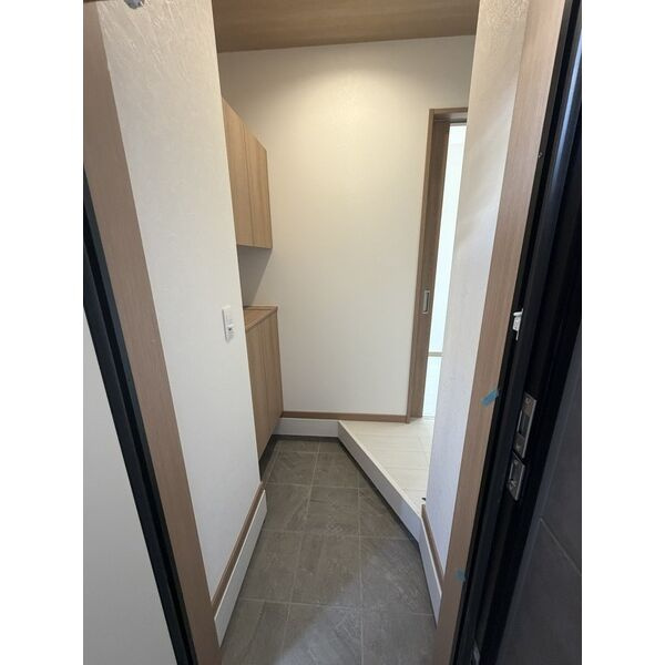 Aubeの玄関|別部屋同間取りのお写真となります。参考にご覧くださいませ。