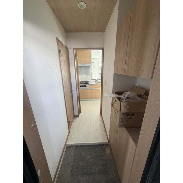 Aubeの玄関|別部屋同間取りのお写真となります。参考にご覧くださいませ。