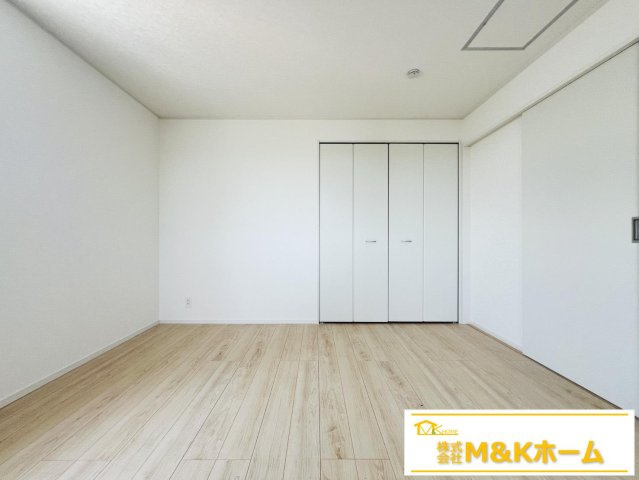 半田市乙川源内林町2丁目　全2棟　1号棟の洋室|洋室8帖！　主寝室におすすめです☆