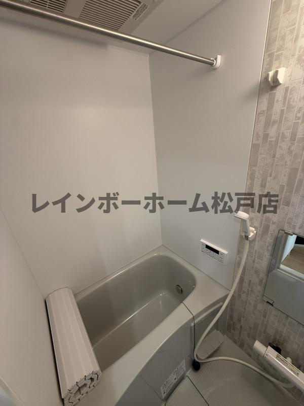 KT松戸六実の浴室