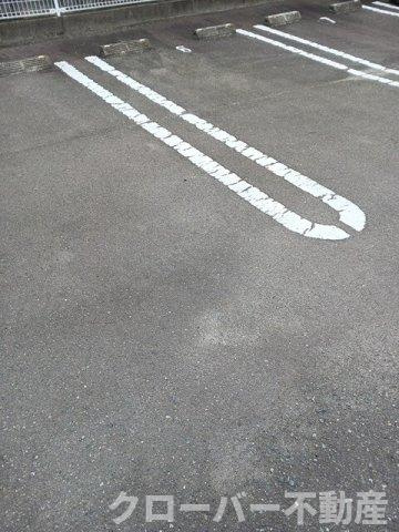 メゾン・メールの駐車場