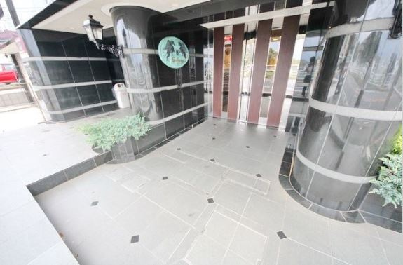 グリフォーネ横浜・妙蓮寺のエントランス