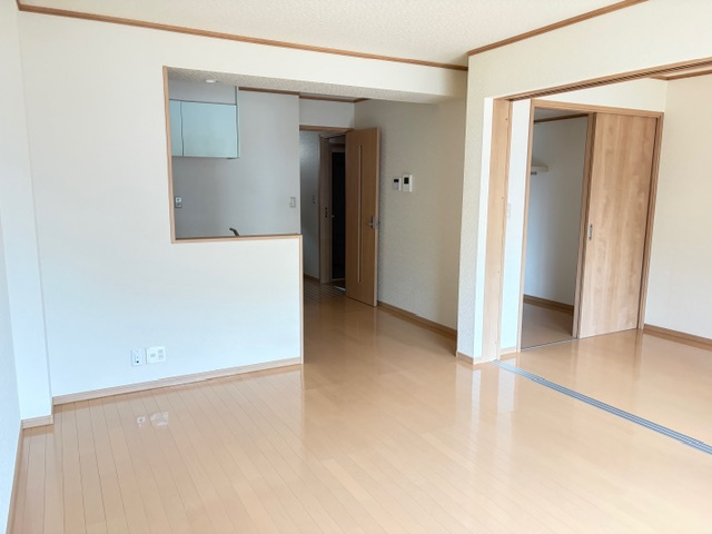 ヴェルジェ畑中の居間・リビング|※入居中の為、同タイプ別のお部屋の写真となります。102