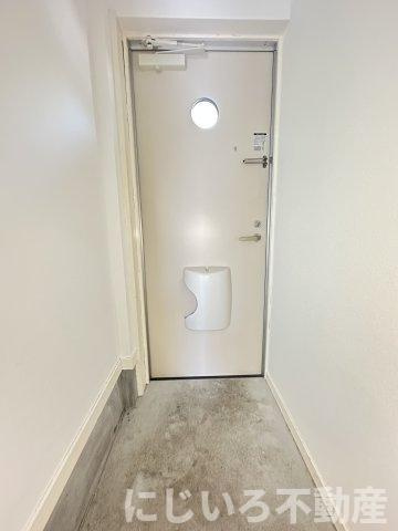 マンションMの玄関