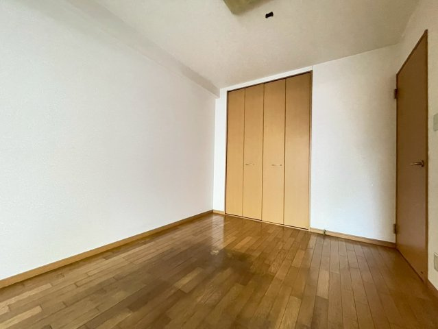 【寝室】