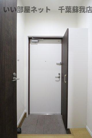 ニュートリノ要の玄関|ゆったりとした玄関です