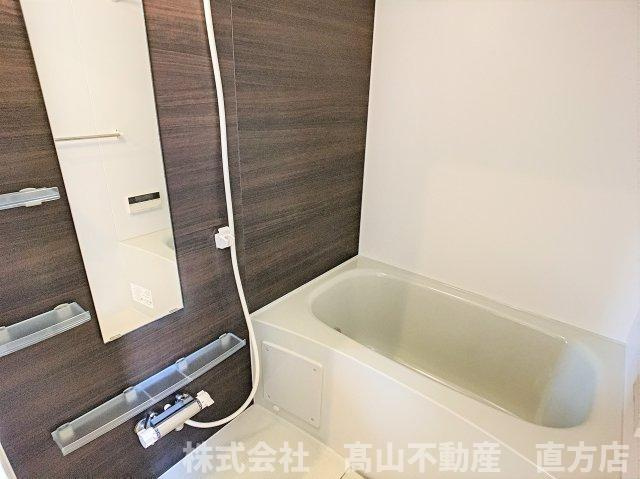 直方市大字感田のアパートの浴室
