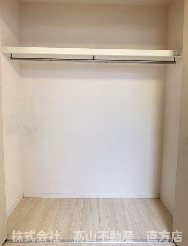 直方市大字感田のアパートの収納