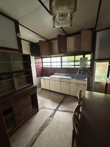 緑区平子が丘平屋戸建のキッチン