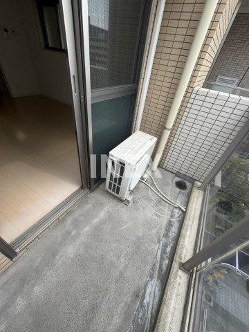 横浜市中区蓬莱町３丁目の賃貸マンションのバルコニー