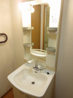 【独立洗面台】 | 同間取り違うお部屋、シャワー付き洗面台
