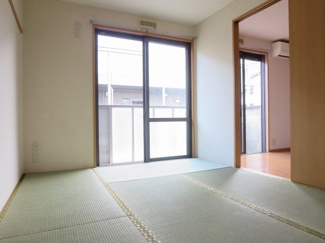 【内装】 | 同間取り違うお部屋、和室からバルコニー